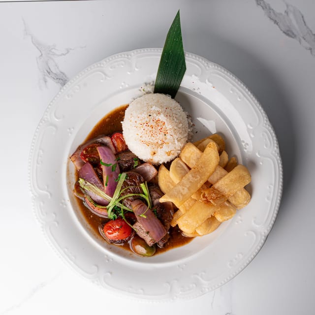Saltado Nikkei.
